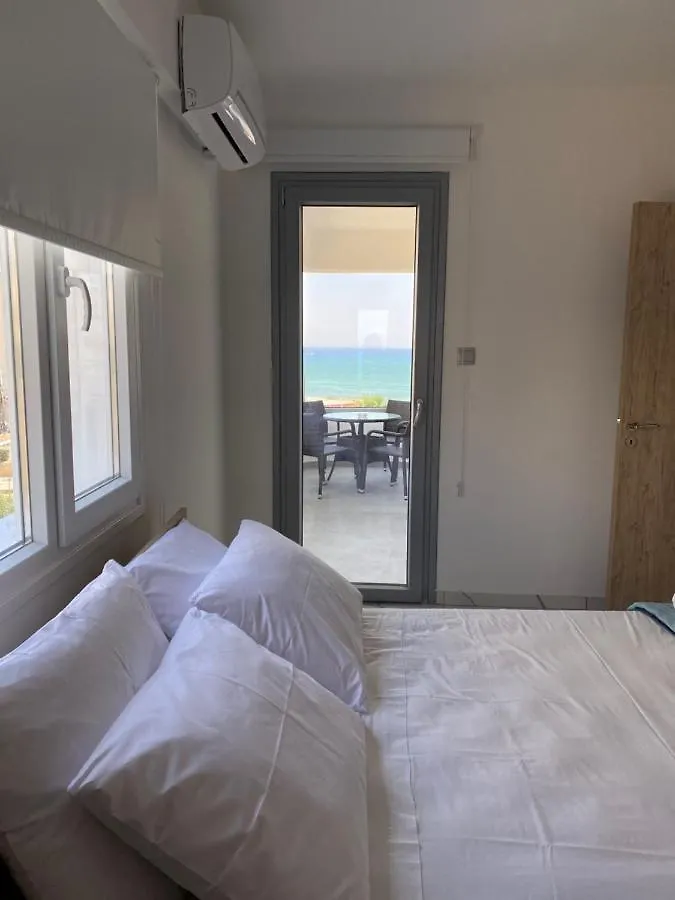 Luxury Beachfront Apartment Larnaca